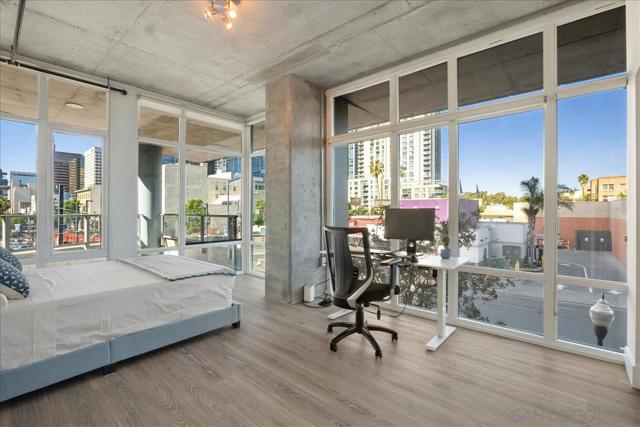 1080 Park Blvd, San Diego CA: https://media.crmls.org/mediaz/40ef7a10-d145-431c-9ae8-265f17e9dfd7.jpg