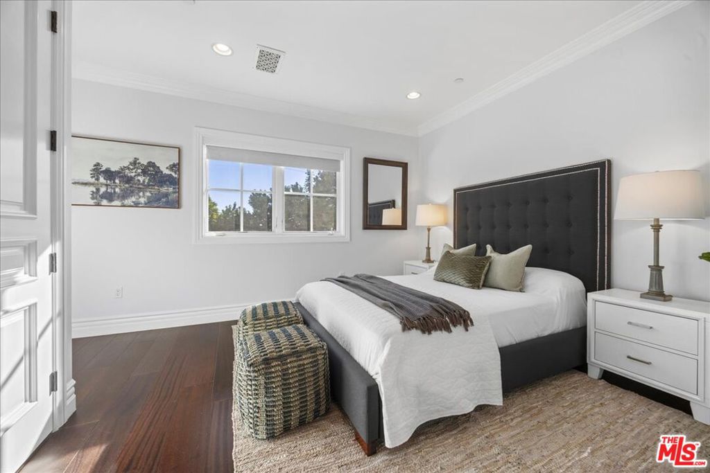 MLS #26866405 image #33