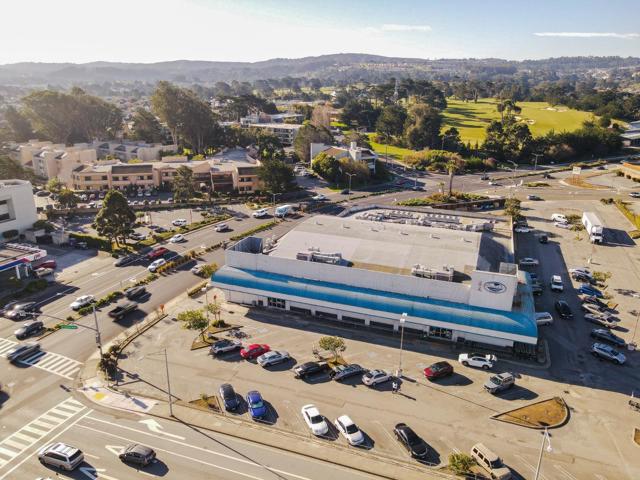 647 Stonegate Drive, South San Francisco CA: https://media.crmls.org/mediaz/40efe3ed-7035-445f-94a5-a95bb1d9057f.jpg