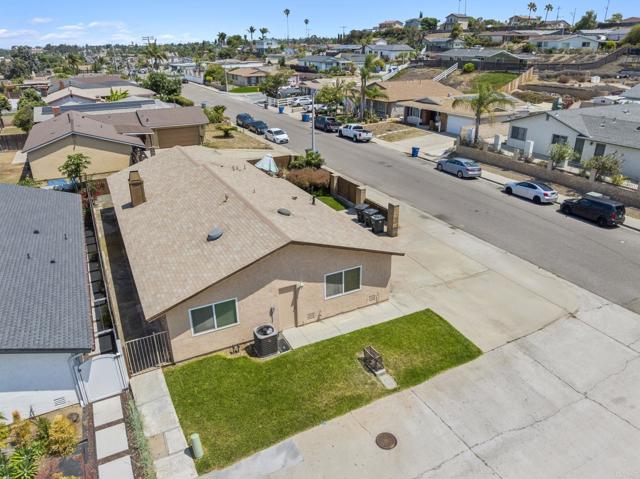 Detail Gallery Image 15 of 18 For 1382 Tobias Dr, Chula Vista,  CA 91911 - 3 Beds | 3 Baths