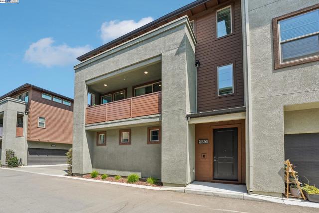 5860 Midnight Place, Dublin CA: https://media.crmls.org/mediaz/40f06f76-e07a-4f1c-82b9-ebfe83b558fe.jpg