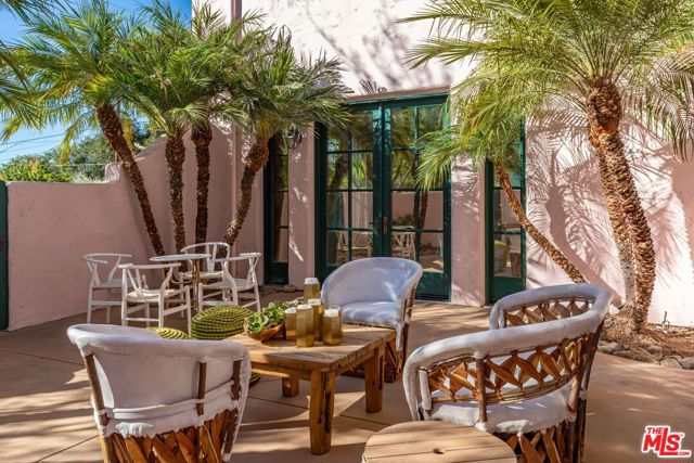 202 Canada Street, Ojai CA: https://media.crmls.org/mediaz/40f15ea9-8e0d-4893-8419-1c7f1438ba2d.jpg