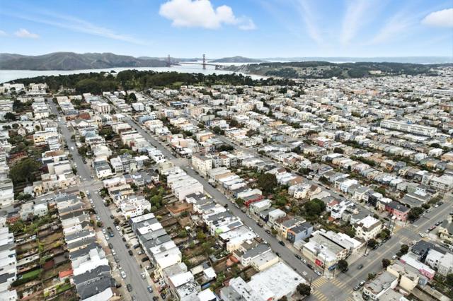 651 41st Avenue, San Francisco CA: https://media.crmls.org/mediaz/40f20191-a2d4-4a76-87ba-7374a0d22a4b.jpg