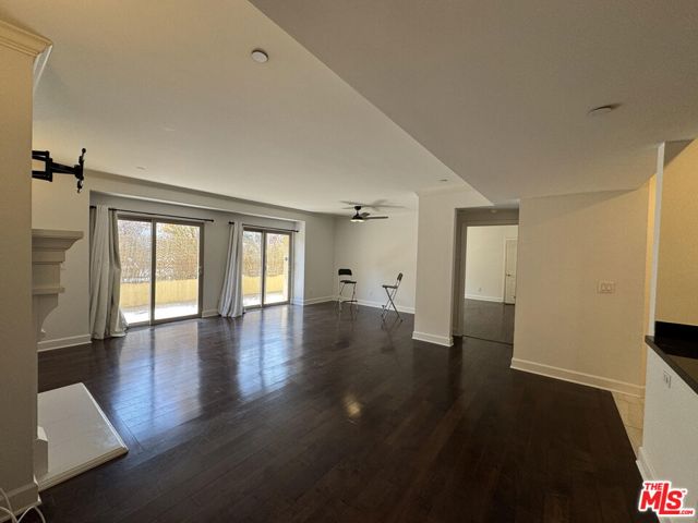 1522 Amherst Avenue, Los Angeles CA: https://media.crmls.org/mediaz/40f27b2e-d9c3-4f89-9baf-38011be72fb6.jpg