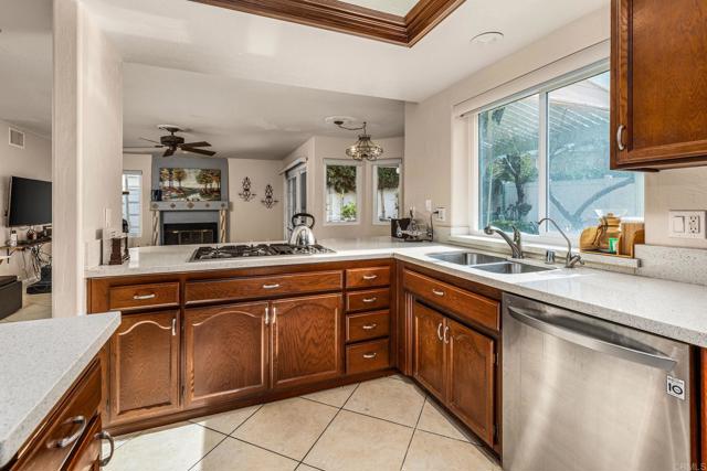 Detail Gallery Image 12 of 40 For 5304 Lavade Ln, Bonita,  CA 91902 - 3 Beds | 2/1 Baths