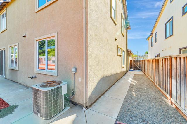 5675 Arcadia Cir, Discovery Bay CA: https://media.crmls.org/mediaz/40f2b315-7fac-43b5-96fa-d05a20640bc3.jpg
