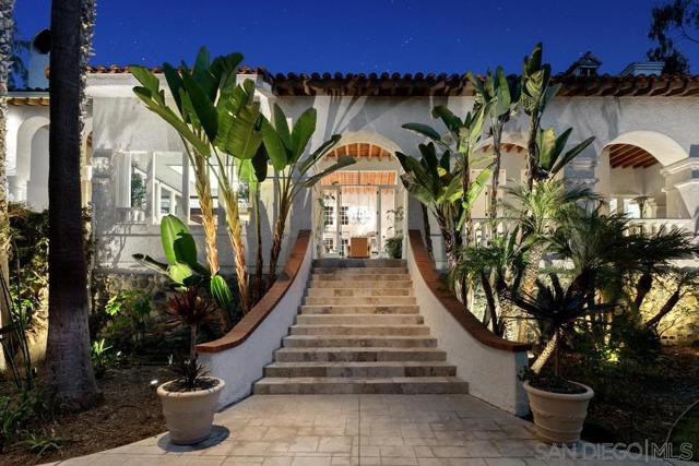 3247 Cerros Redondos, Rancho Santa Fe CA: https://media.crmls.org/mediaz/40f2bed2-c17d-4167-954f-f02d54b33302.jpg