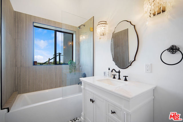 4756 Latigo Canyon Road, Malibu CA: https://media.crmls.org/mediaz/40f2c075-2db8-45b6-8d78-71383d648feb.jpg