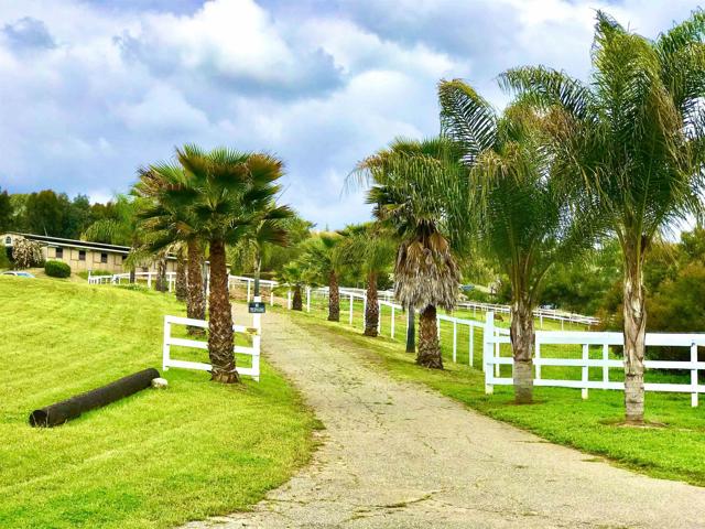 Detail Gallery Image 6 of 19 For 2357 via Monserate, Fallbrook,  CA 92084 - 3 Beds | 2 Baths