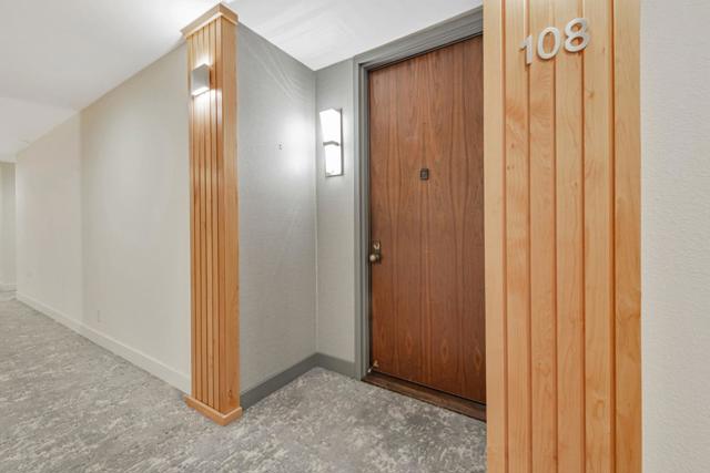 2140 Santa Cruz Avenue, Menlo Park CA: https://media.crmls.org/mediaz/40f37429-ecbb-47c5-9d48-54633c0cfc0e.jpg