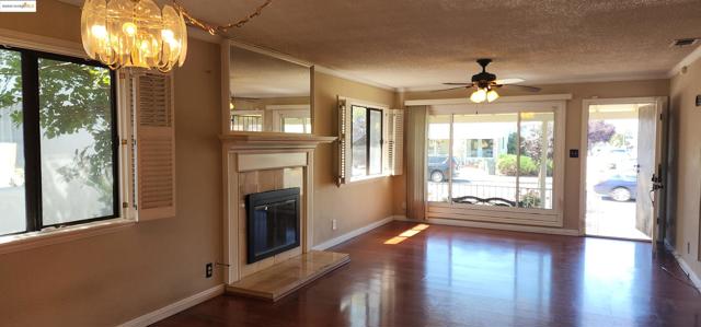 3672 Del Monte Way, San Leandro CA: https://media.crmls.org/mediaz/40f48ad0-e4cb-4d56-a373-e4db42fa6eb0.jpg