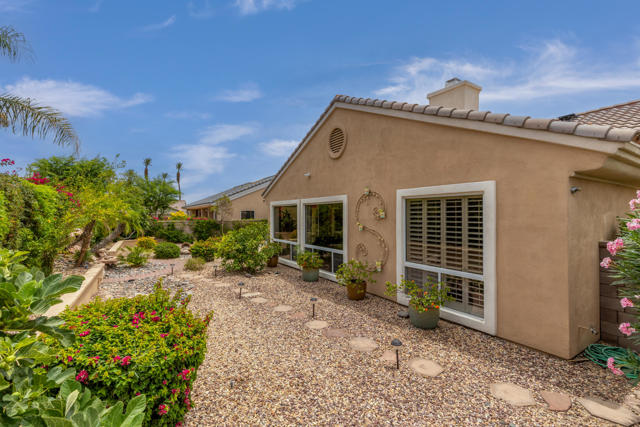 78368 Sunrise Canyon Avenue, Palm Desert CA: https://media.crmls.org/mediaz/40f4954f-0594-4a5a-9578-e2bd7f8f63f1.jpg