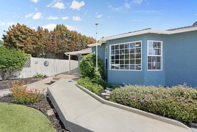 Detail Gallery Image 5 of 61 For 6929 Wyoming Ave, La Mesa,  CA 91942 - 3 Beds | 2/1 Baths
