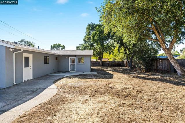 3225 Cowell Rd, Concord CA: https://media.crmls.org/mediaz/40f4d646-7249-4d83-8bc0-9bcb82fd00c6.jpg