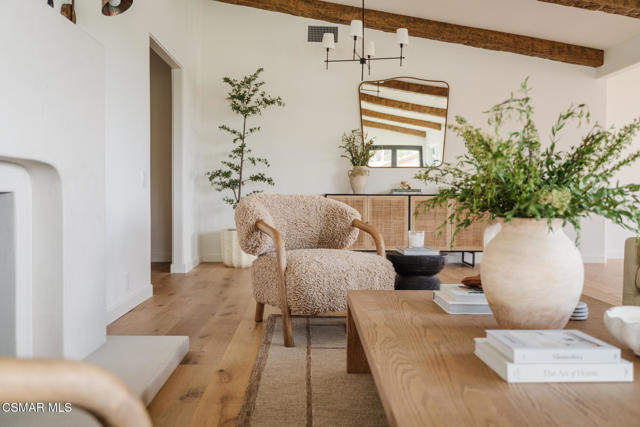 1207 Westridge Drive, Ventura CA: https://media.crmls.org/mediaz/40f4e909-d534-46f3-abd2-15df5d815cb8.jpg