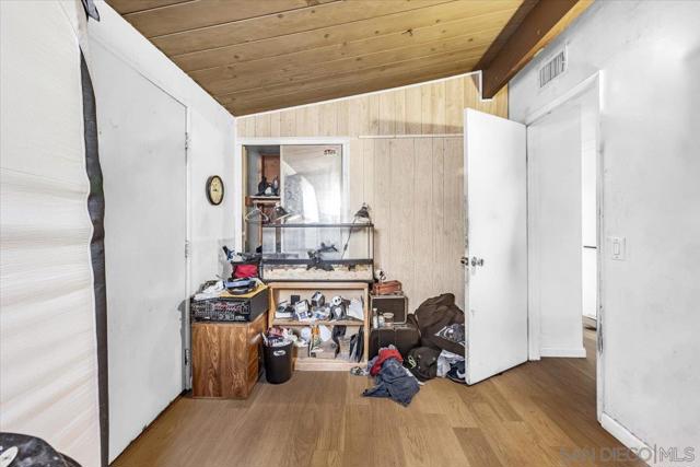 13102 Sunnybrook Ln, La Mirada CA: https://media.crmls.org/mediaz/40f645fa-89a5-4001-bd34-af769751bc15.jpg