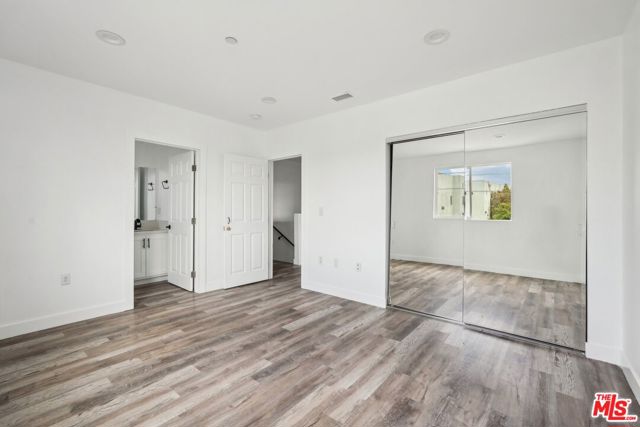 2516 Malabar Street, Los Angeles CA: https://media.crmls.org/mediaz/40f68910-b1f7-4d9a-885c-b9c14bd103c7.jpg