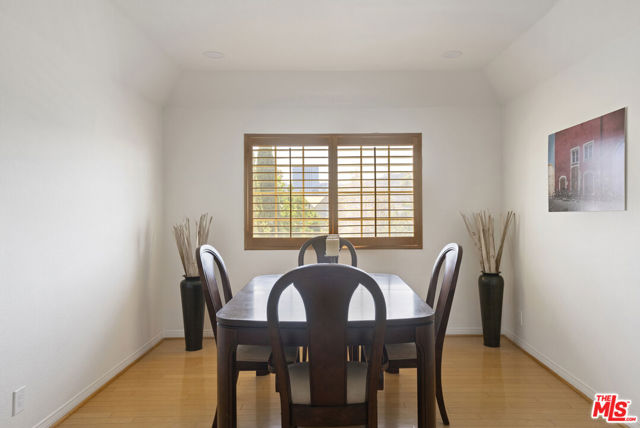 10630 Moorpark Street, North Hollywood CA: https://media.crmls.org/mediaz/40f71cb5-4e43-4459-bb03-9453e0f68ff5.jpg