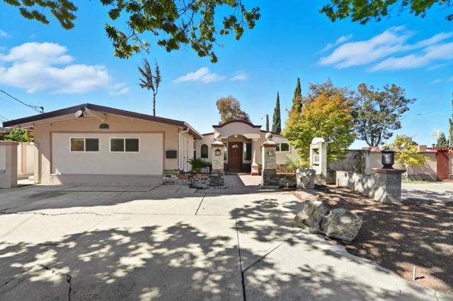 1199 Blazingwood Drive, Sunnyvale CA: https://media.crmls.org/mediaz/40f72e9e-6097-48a4-9926-c48f35863c84.jpg