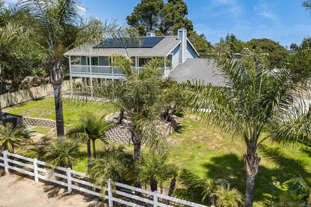235 Loma Vista Pl, El Cajon CA: https://media.crmls.org/mediaz/40f73ba2-4d7c-47ff-8a6b-fc519591ea7f.jpg
