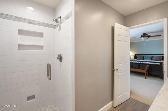 Image 18 of 33 For 6564 Woodcrest Place