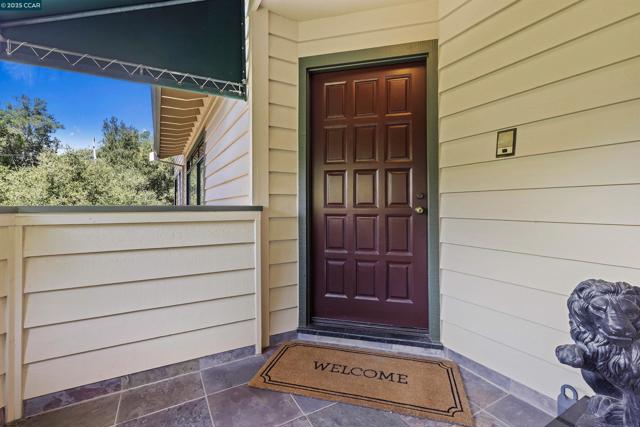 39 Mira Loma Rd, Orinda CA: https://media.crmls.org/mediaz/40f7e421-80ad-4d8a-b9f7-6a7ec88df5c7.jpg