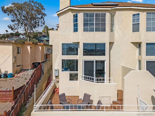 3535 Columbia St, San Diego CA: https://media.crmls.org/mediaz/40f80fe6-2767-4512-a3f4-a2209a88564d.jpg