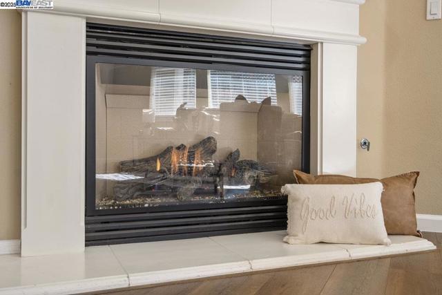 670 W Privado Way, Mountain House CA: https://media.crmls.org/mediaz/40f868b0-24c6-4c9c-9a1f-85a2344a7302.jpg