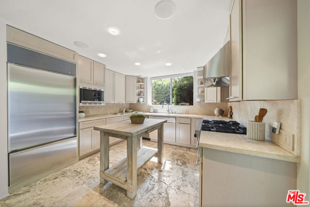 3625 Lowry Road, Los Angeles CA: https://media.crmls.org/mediaz/40f8932a-ef1c-4680-8c59-69832e05373f.jpg