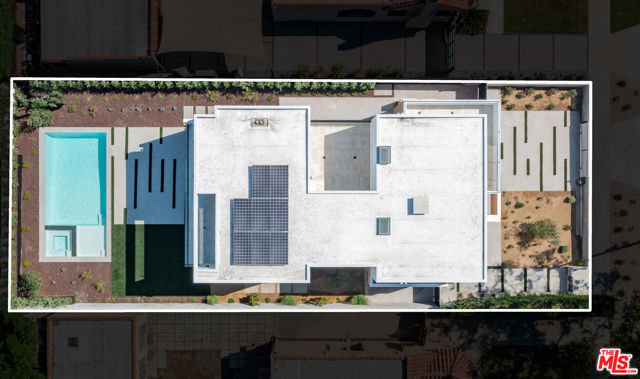 444 N Kings Road, Los Angeles CA: https://media.crmls.org/mediaz/40f968a9-a5ea-4083-bd9d-76b12dec84f4.jpg