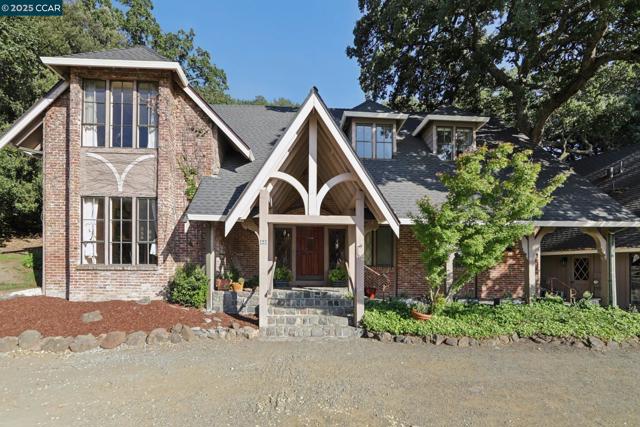 58 Saint Andrews Ln, Alamo CA: https://media.crmls.org/mediaz/40fa16a4-2971-49a2-8b6a-81a2517fa384.jpg
