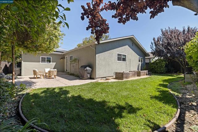 6944 Cedar Ln, Dublin CA: https://media.crmls.org/mediaz/40fad2ac-2cab-4a3d-92e1-5d365760f0fe.jpg