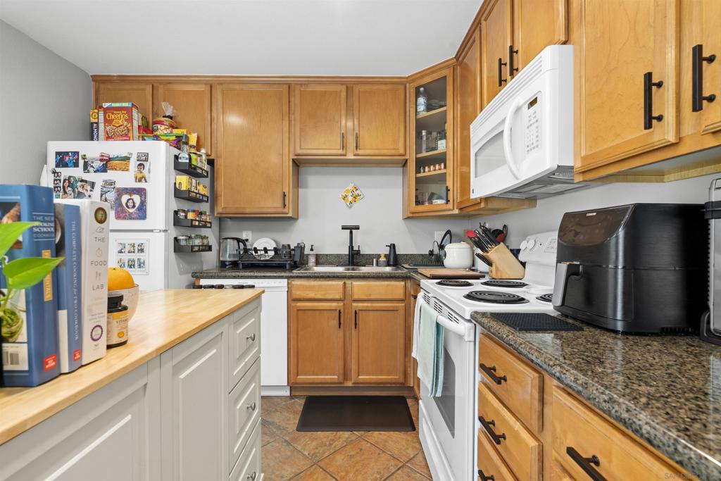 6333 College Grove Way - photo 16