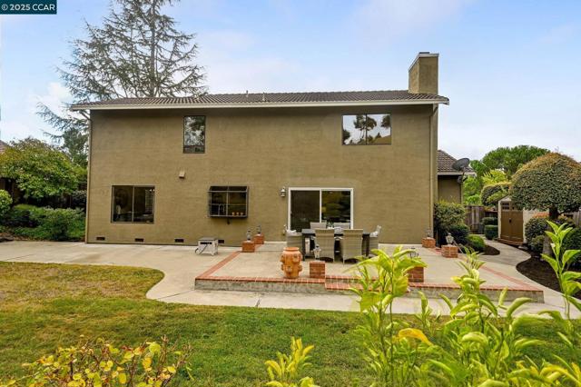 11478 Rolling Hills Dr, Dublin CA: https://media.crmls.org/mediaz/40fb4652-b183-44bd-8991-7ba5a3e5f951.jpg