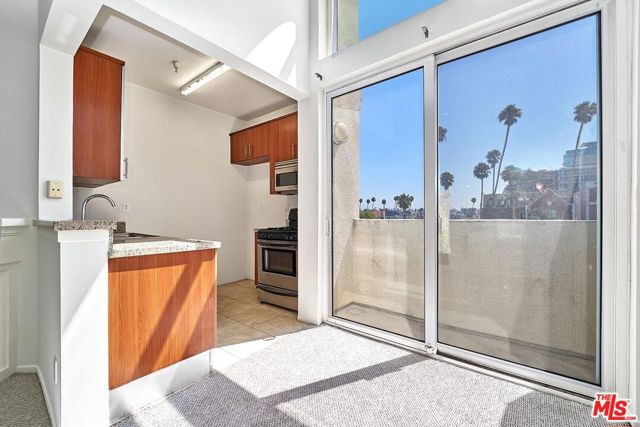 620 Gramercy Place, Los Angeles, California 90005, ,1 BathroomBathrooms,Condominium,For Sale,Gramercy,24426683