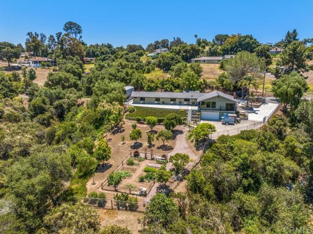 1057 Riverview Dr, Fallbrook, CA 92028