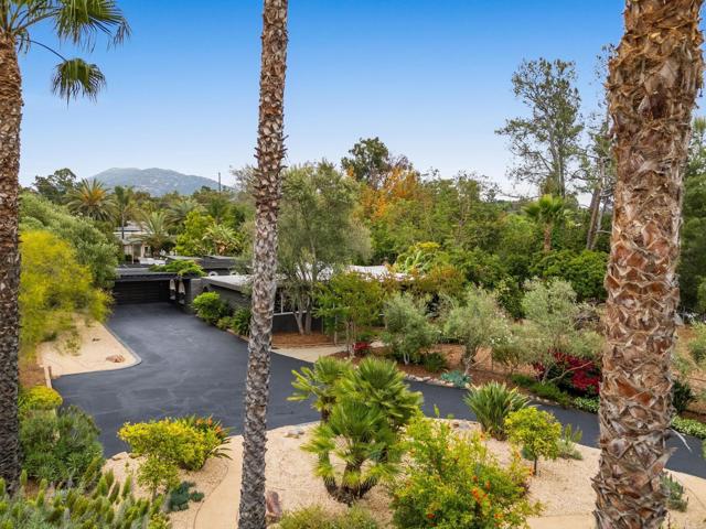 16851 Orchard Bend Road, Poway CA: https://media.crmls.org/mediaz/40fbd492-4973-46e7-b459-a2dfc1d9d9e7.jpg