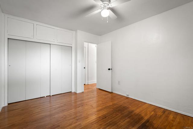 406 26 S Grape St, Escondido CA: https://media.crmls.org/mediaz/40fc8c76-2eb9-4bc5-9c98-221eb4f406ef.jpg
