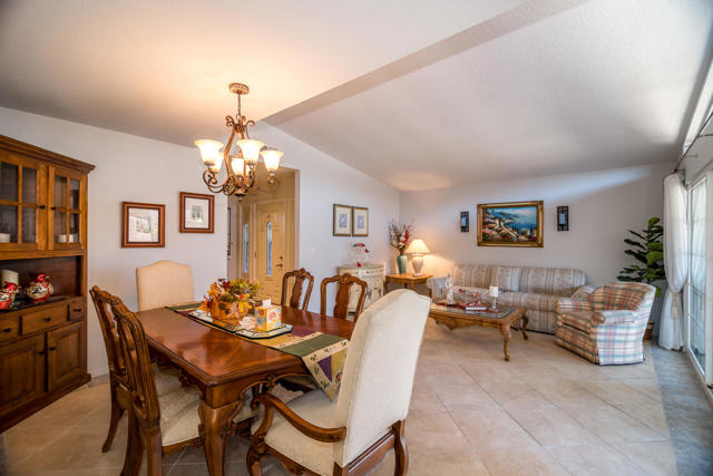 74042 Catalina Way, Palm Desert CA: https://media.crmls.org/mediaz/40fcf26e-e8ce-4dbe-b0ce-ccfcf76706f5.jpg