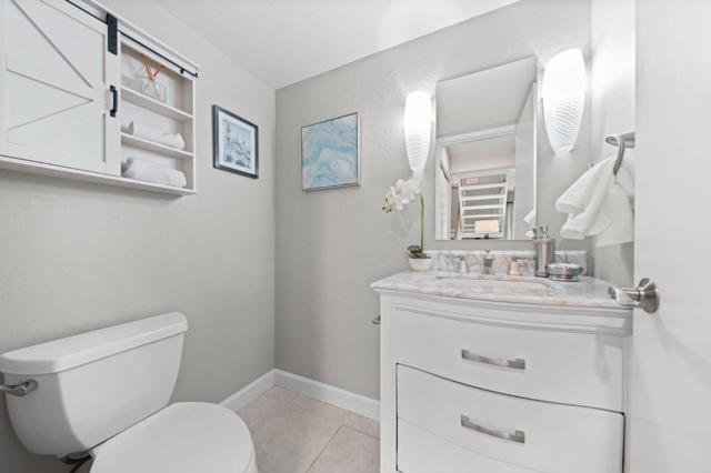 2518 W Middlefield Road, Mountain View CA: https://media.crmls.org/mediaz/40fdba89-6e2b-4449-9631-ef61d896ae36.jpg
