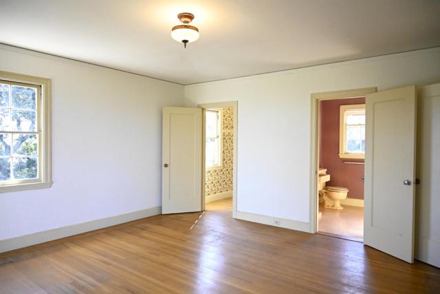 1920 Oak Knoll Drive, Belmont CA: https://media.crmls.org/mediaz/40fe70c6-cfb1-4742-b78d-5a22bbe9981a.jpg