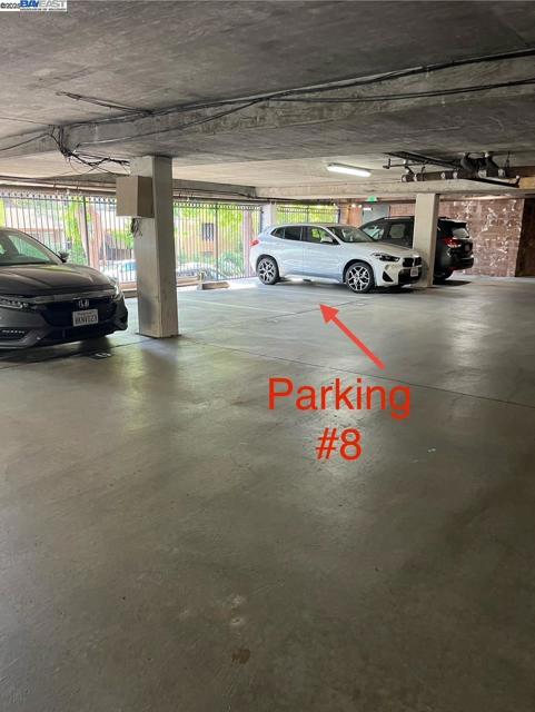 3751 Harrison St, Oakland CA: https://media.crmls.org/mediaz/40feac5d-b06b-4c97-afa2-57679b661733.jpg