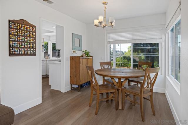 3116 Old Kettle Rd, San Diego CA: https://media.crmls.org/mediaz/40feb856-e9c9-485a-a9a1-860c194d2277.jpg
