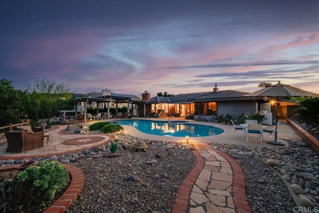 Detail Gallery Image 3 of 42 For 15937 Litten Way, Ramona,  CA 92065 - 3 Beds | 2 Baths