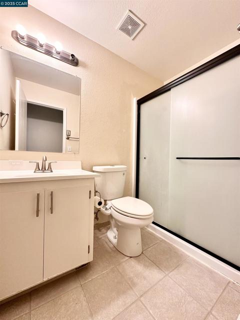 4301 Beechnut Ln, Oakley CA: https://media.crmls.org/mediaz/40ff968b-5374-4412-a557-05b065732503.jpg