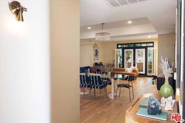 2222 N Beachwood Drive, Los Angeles CA: https://media.crmls.org/mediaz/41001b88-a59e-411e-89e7-b640372e0db7.jpg