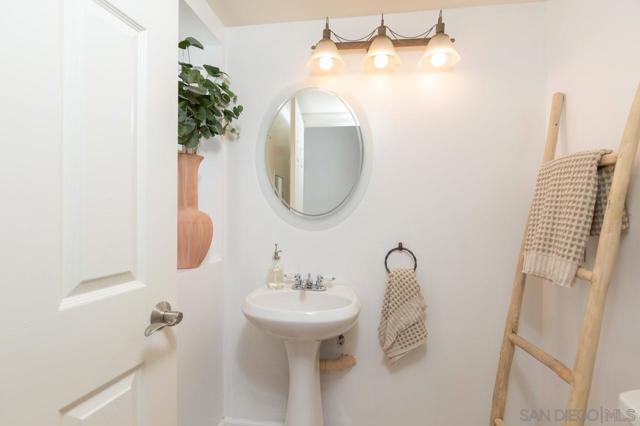 3270 W Fox Run Way, San Diego CA: https://media.crmls.org/mediaz/41003d15-8850-4950-a8fb-2b6372a6715c.jpg