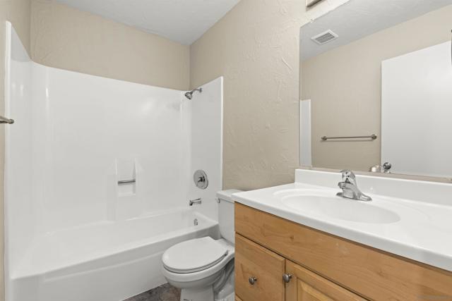 12194 Wilsey Way, Poway CA: https://media.crmls.org/mediaz/4100dd48-d9fa-4b6c-881a-cbd80235dc04.jpg