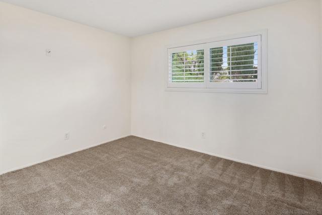 5083 Barry St, Oceanside CA: https://media.crmls.org/mediaz/41013ff8-a49f-495e-8fb0-4de50f72836c.jpg
