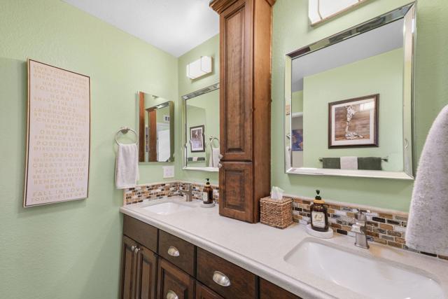 Image 32 of 47 For 3818 Via Escuda